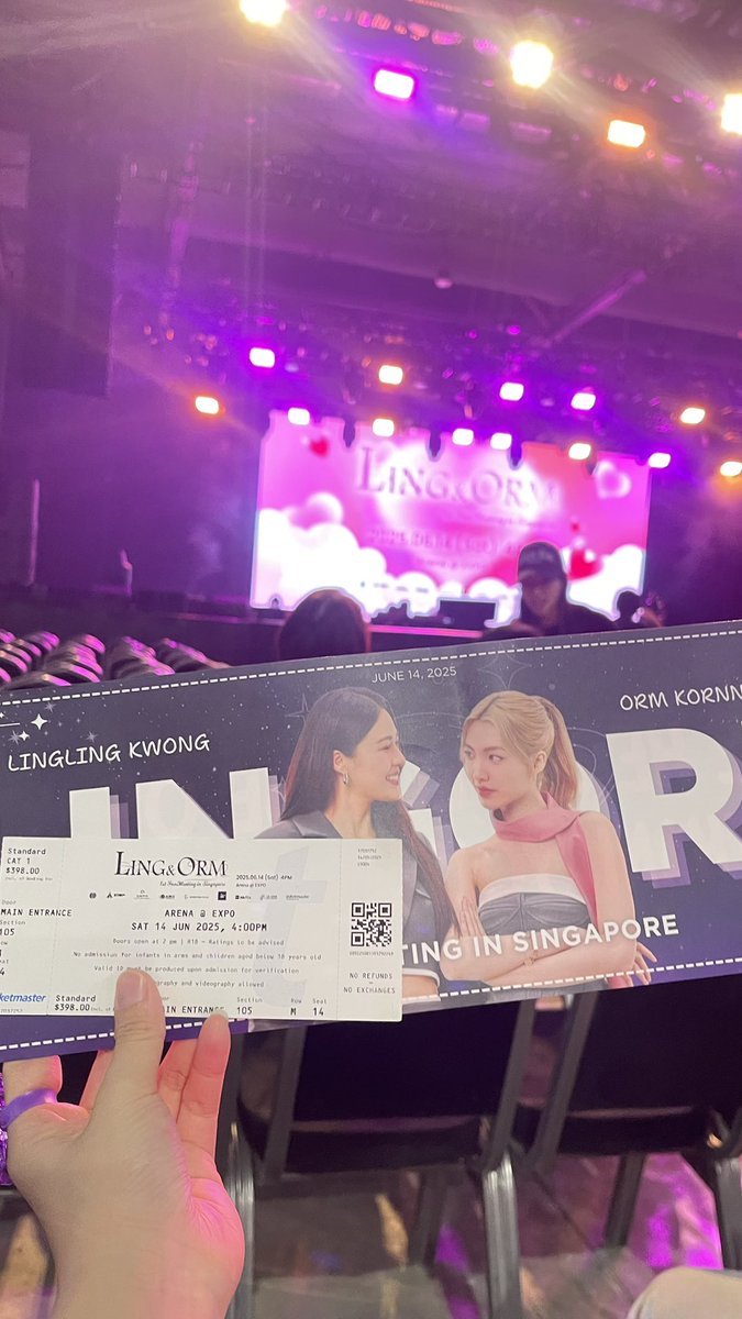 Kiyoleefy's tweet photo. June 2025 was my first time attend Lingorm Fan Meeting💃🥰
Hope 2026 will get to attend more LingOrm Fan Meeting💪💖

#LingOrm #หลิงออม 
#linglingkwong #หลิงหลิงคอง 
#Ormkornnaphat #ออมกรณ์นภัส https://t.co/wXYvLBQ0N8