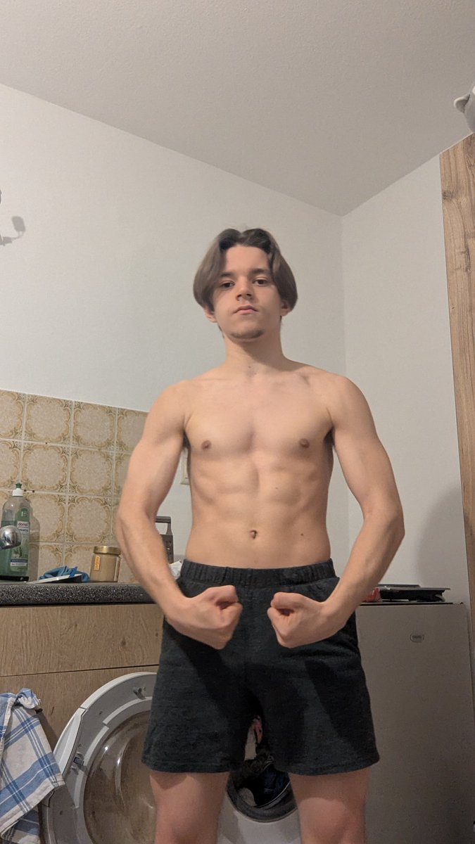 DerGusel's tweet image. Ich fange heute die 30 Tage Transformations Challenge von Sascha Huber an.

Ich bin völlig out of shape und das ist der perfekte start in das Jahr.
Ich geb'n Update in 30 Tagen

NO FUCKING EXCUSES