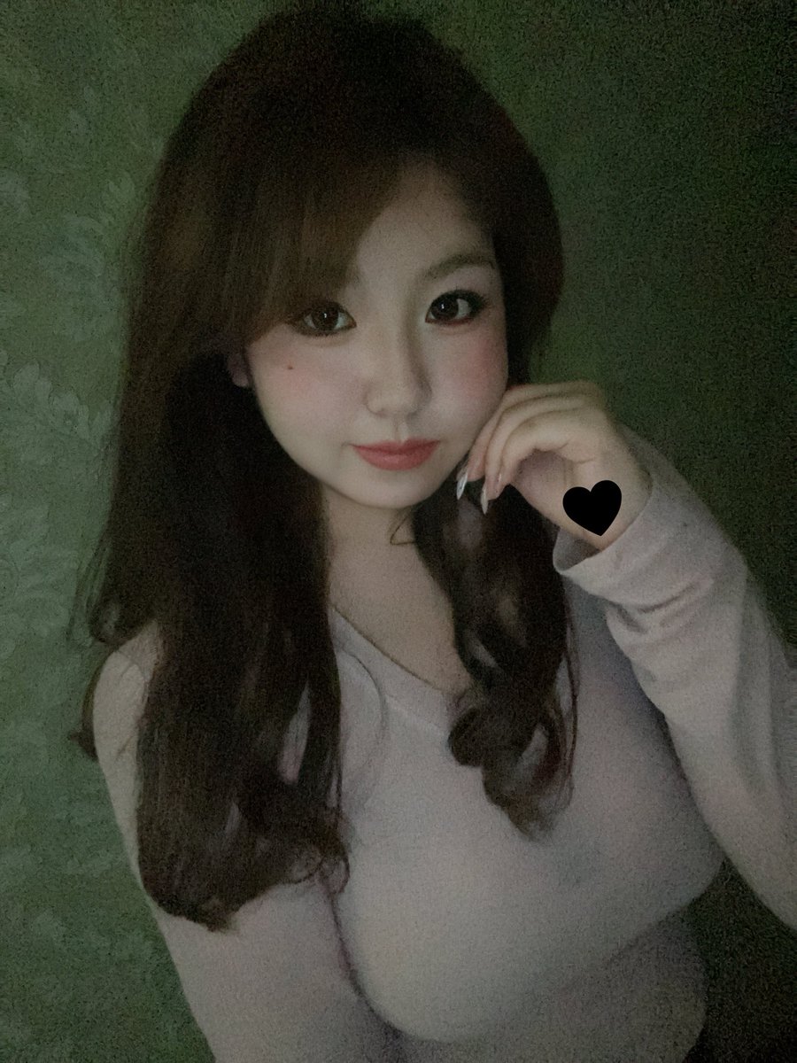 caaatyi's tweet photo. 真的突然出现～#微胖 https://t.co/075hvWMKP9