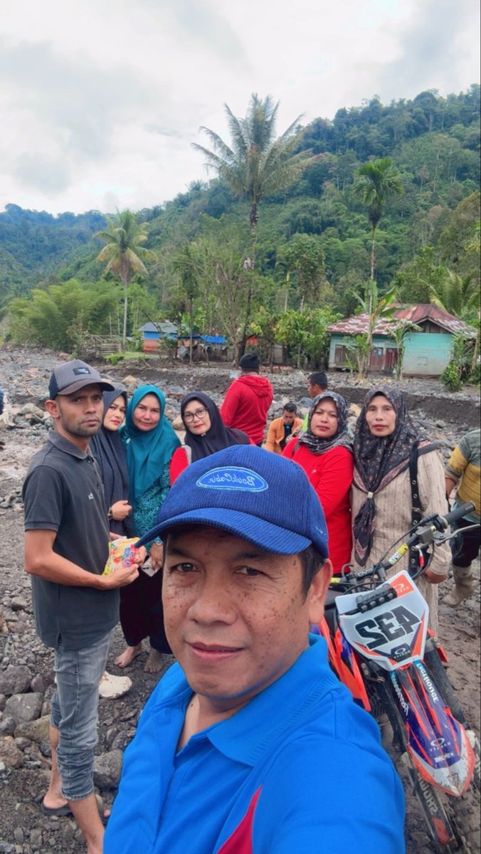 mulyadiage's tweet photo. 2025 selesai,,,,,, 
Terimakasih atas segala kisahnya 
365 hari yang tidak mudah tapi Alhamdulillah. 
2026 Bismillah….
“ Hasbunallah wajik mal wakil “  semoga di tahun 2026 ini bertaburan berkah dikuatkan langkah rezeki yang melimpah semua urusan di permudah, semua doa di ijabah. https://t.co/1y6VzGi3Cn