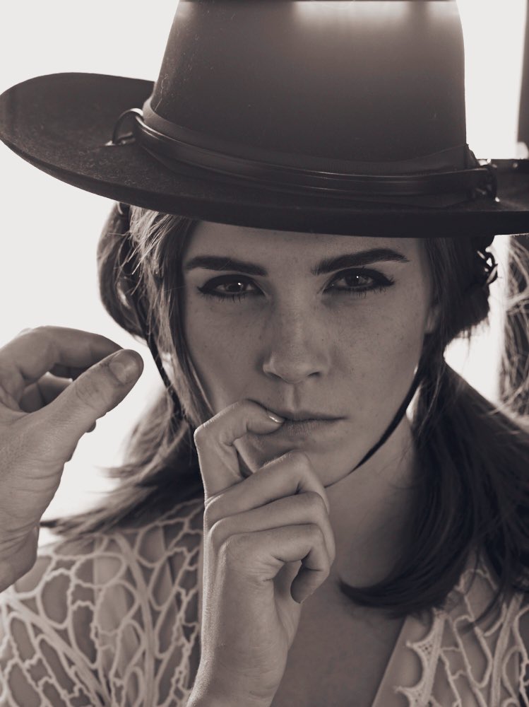 Emma Watson Daily 📸 tweet media