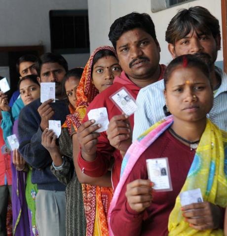 🚨 “We are creating liabilities for the next generation through politically driven freebies and unsustainable pension promises”.

: PM Modi’s Economic Advisor Sanjeev Sanyal