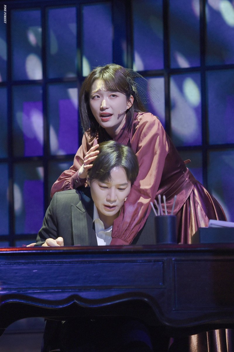 pine_forest_'s tweet image. 251231 뮤지컬 팬레터
스페셜 커튼콜 '별이 반짝이는 시간'
히카루 김이후 배우님 &amp;amp; 김해진 김종구 배우님