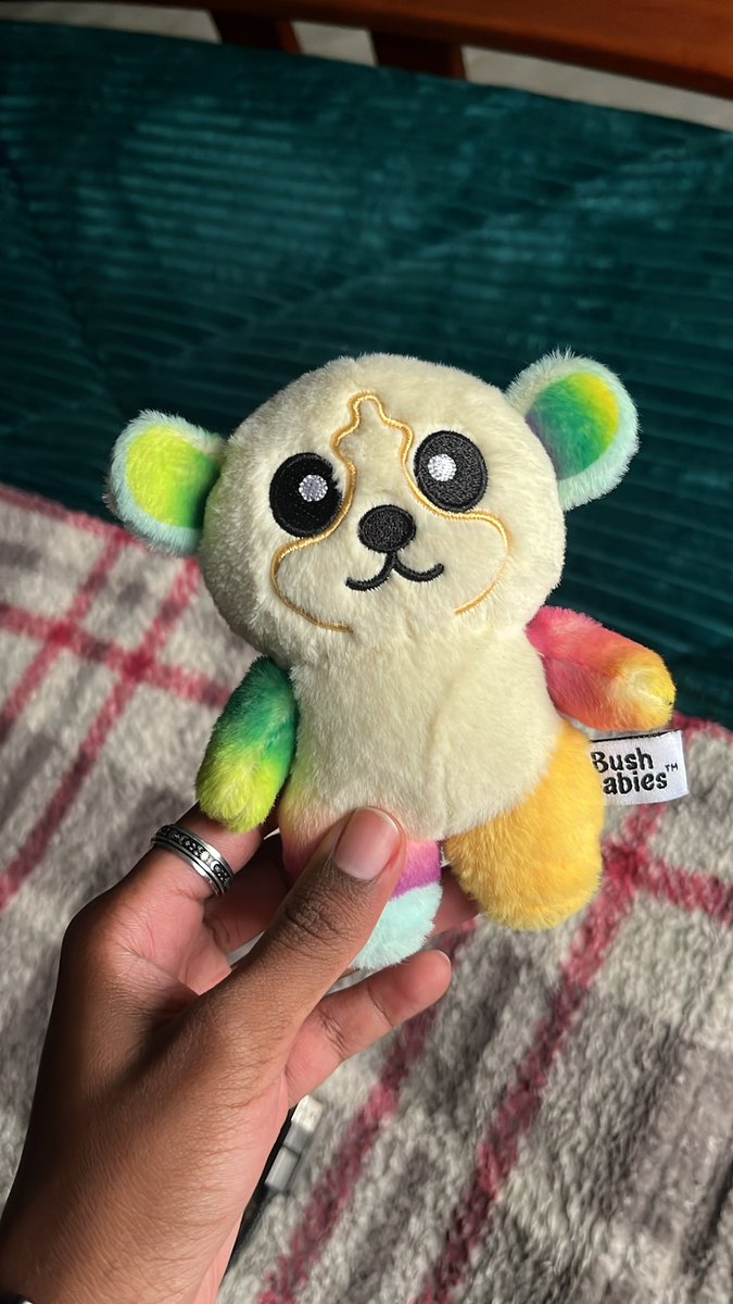 Laura🦍 tweet media