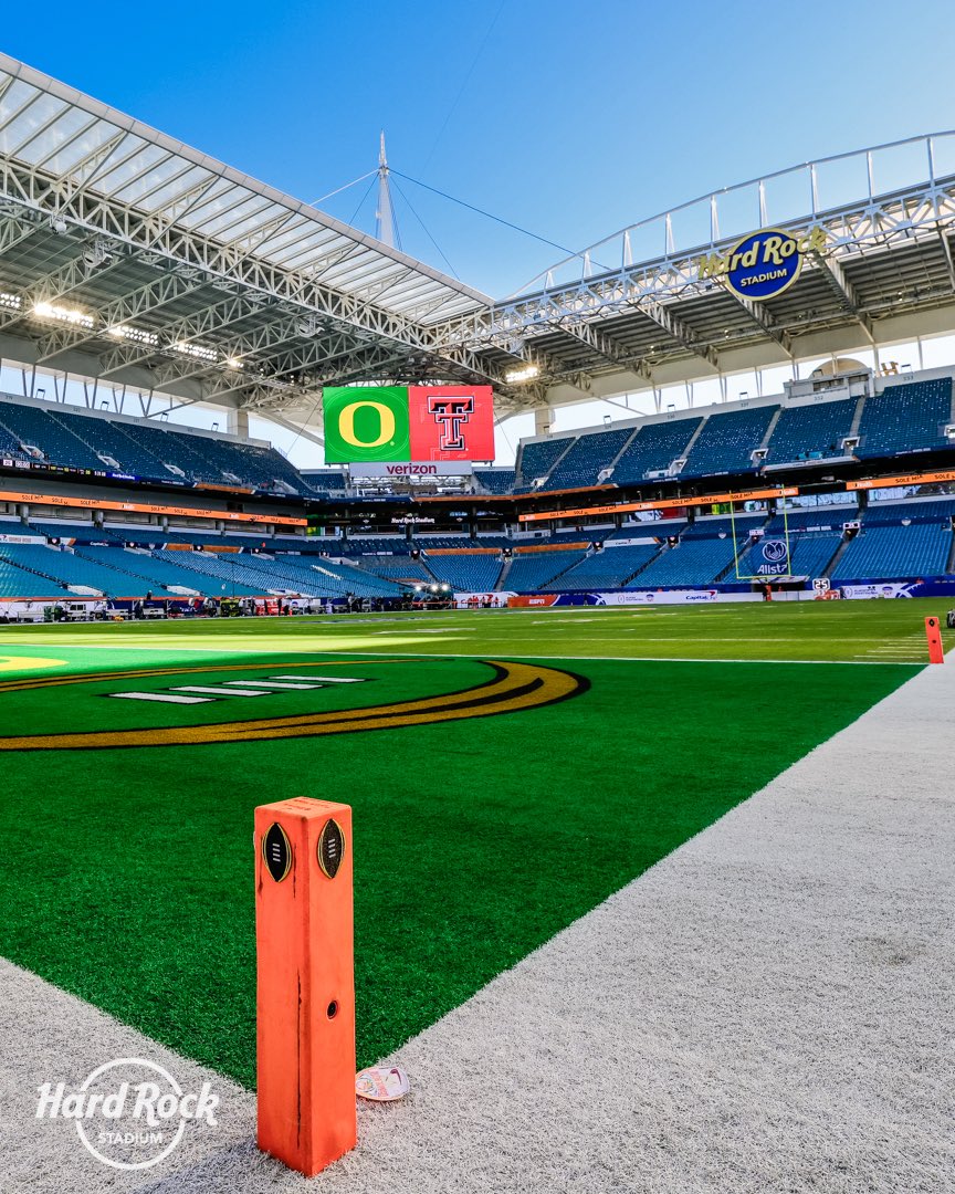 Stage is set 🏟️