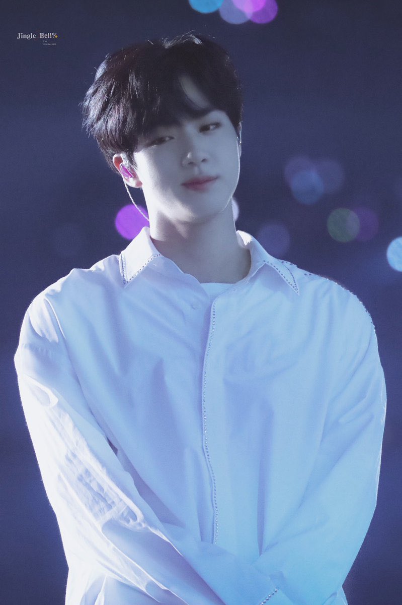 나 이렇게 생긴 남자를 본적이 없어......