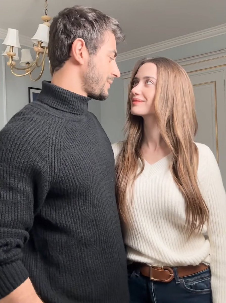 timaf25's tweet image. The people they say it’s for the pr LMAO
WAKE UP BECAUSE THESE LOOKS ARE LOVE THE PHOTO STINKS OF LOVE
#Arafta #EminGünenç • #İlsuDemirci