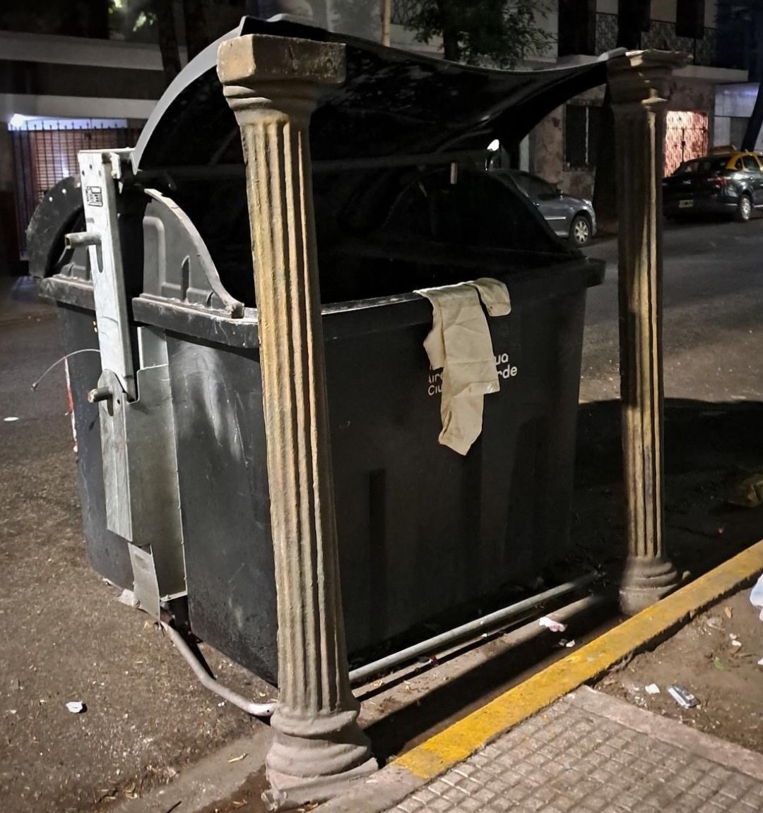 Bauhasaurus tweet media