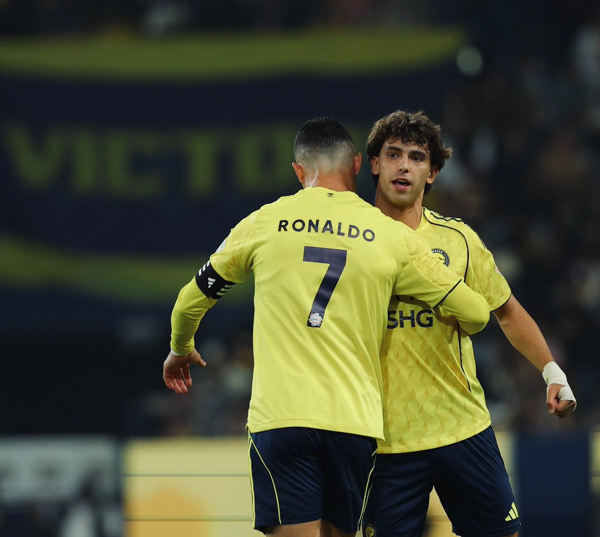 🚨🚨🚨🚨🚨🚨🚨🚨🗣️ جواو فيليكس:

الأشياء التي يفعلها رونالدو بعمر الـ40 لا يزيدنا إلا حماسًا ...