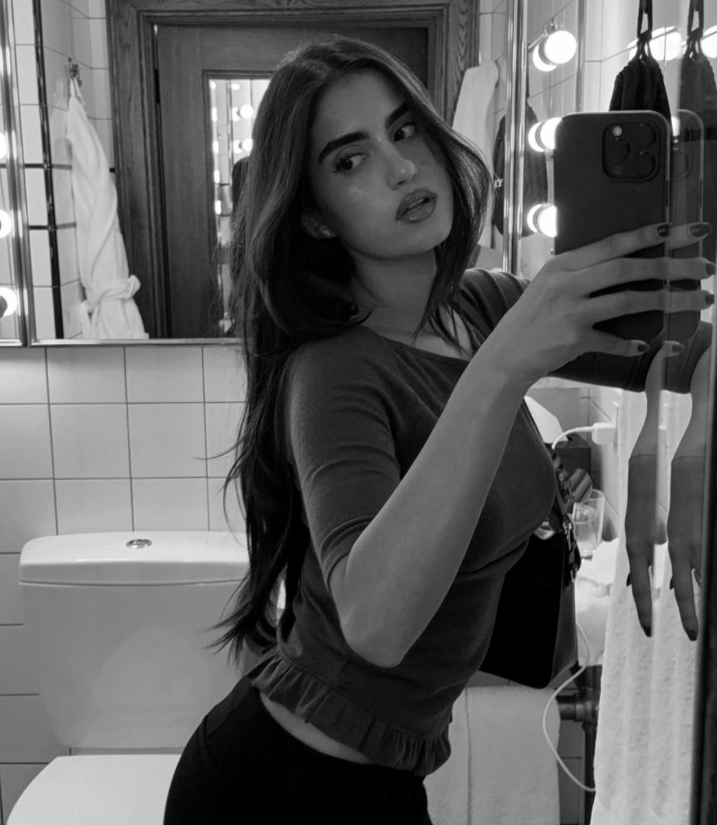 Aʙʙɪᴇ tweet media