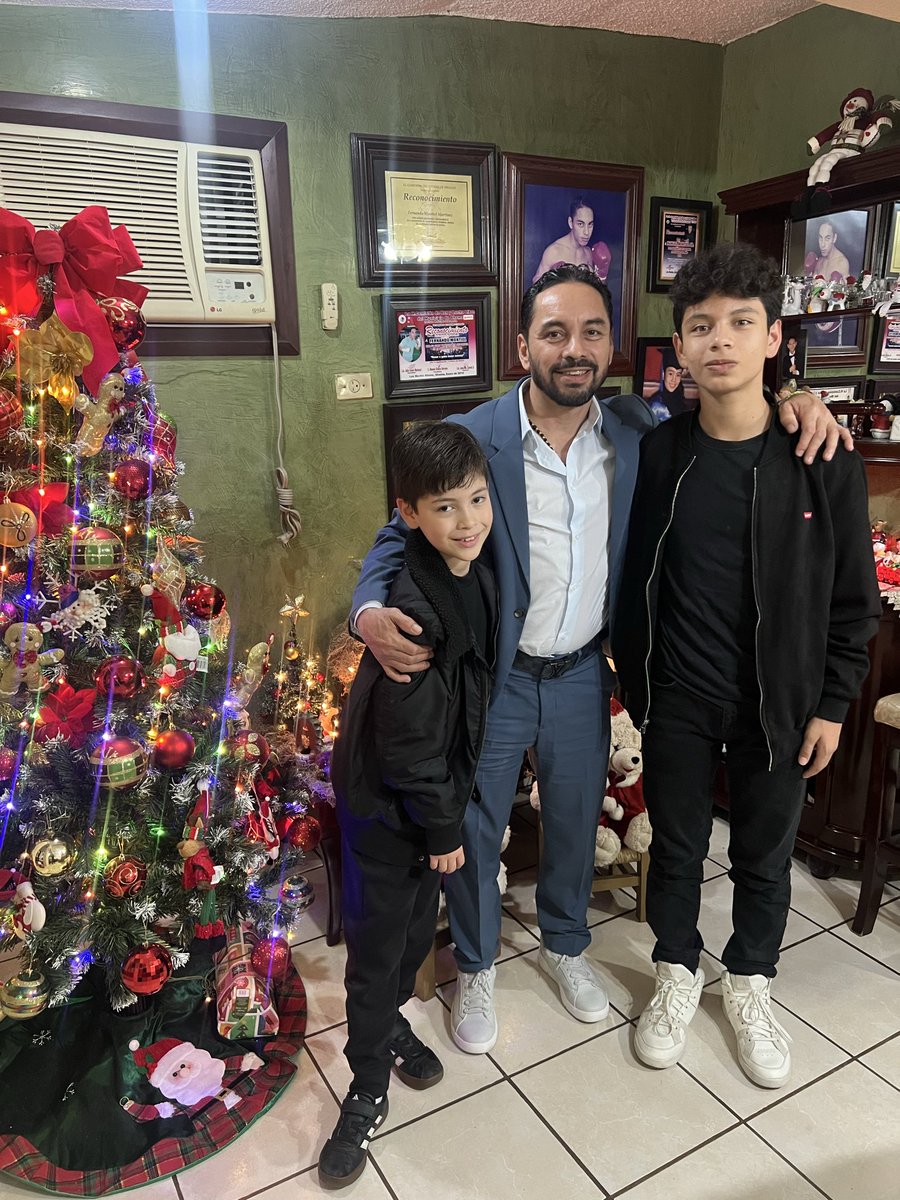 Por más bendiciones y agradecimientos q peticiones en este 2026 … Feliz Año y siempre mis mejores deseos, con real Aprecio y humildad de su siempre seguro servidor!! 💥🥊