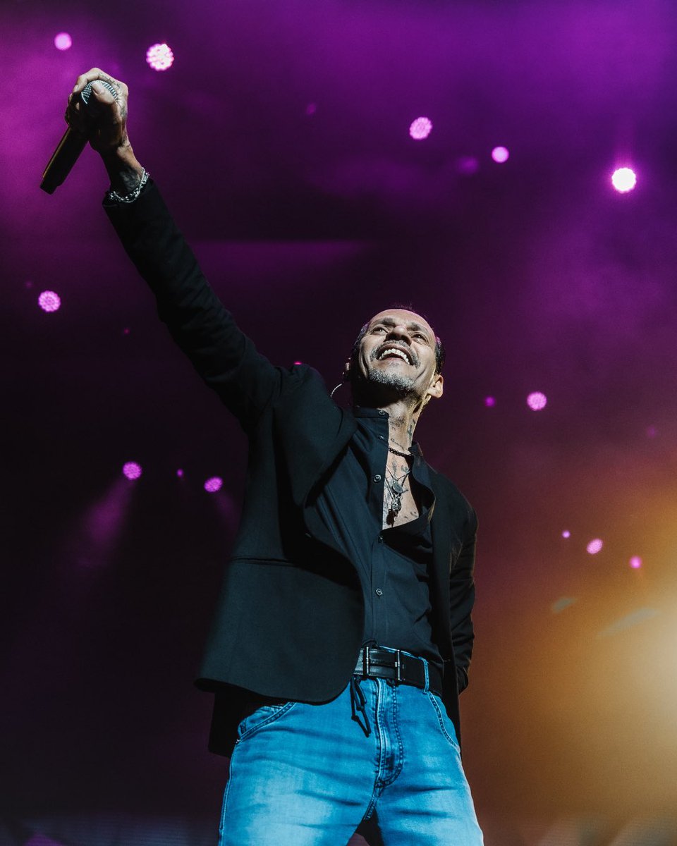 Marc Anthony tweet media