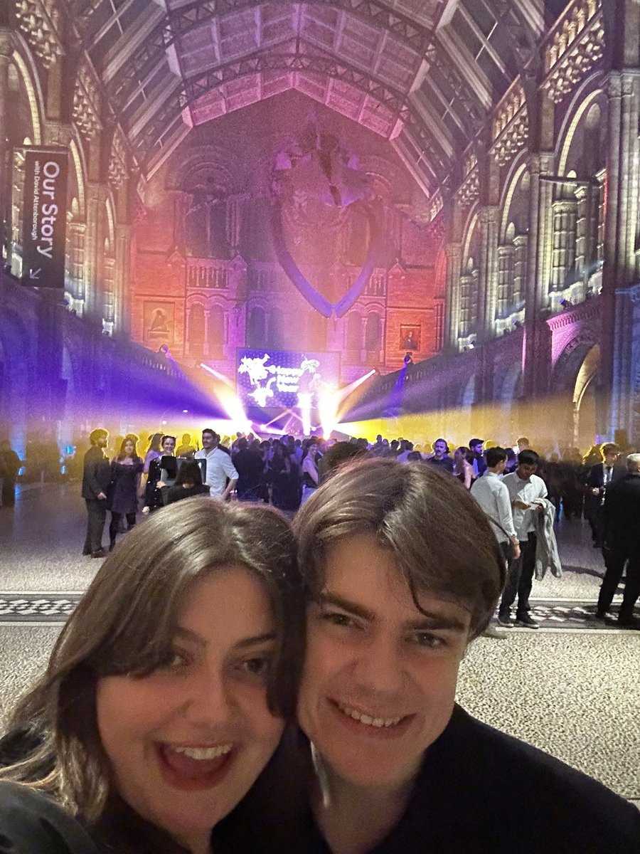 different & normal tweet media