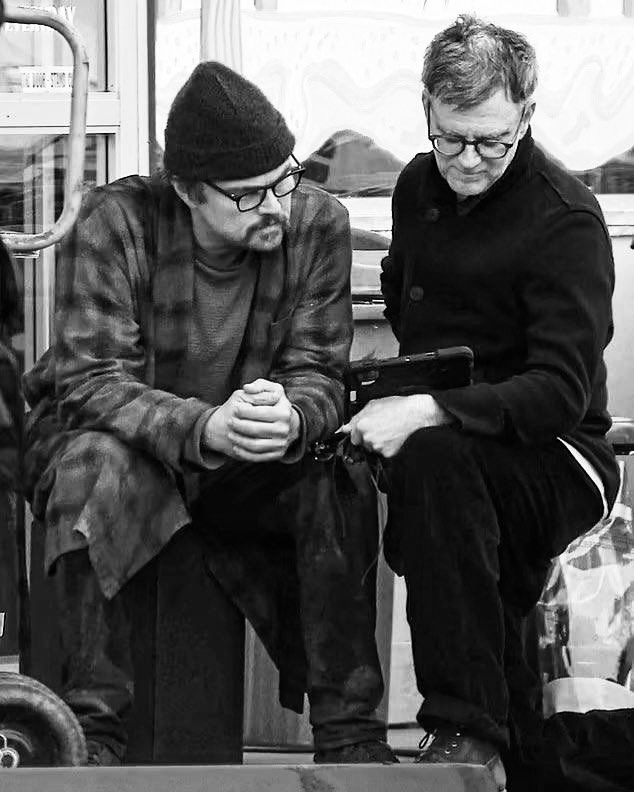 عمل جديد أشتغلت عليه كـ مخرج ومحرر ومع ممثل عظيم تفوق على ديكابريو بشكل واضح <a href="/RedWedding99/">RedWedding</a> 

تصوير الفنان <a href="/mrmalobeed/">محمد</a> 
 
Viva la revulsion!🕶️