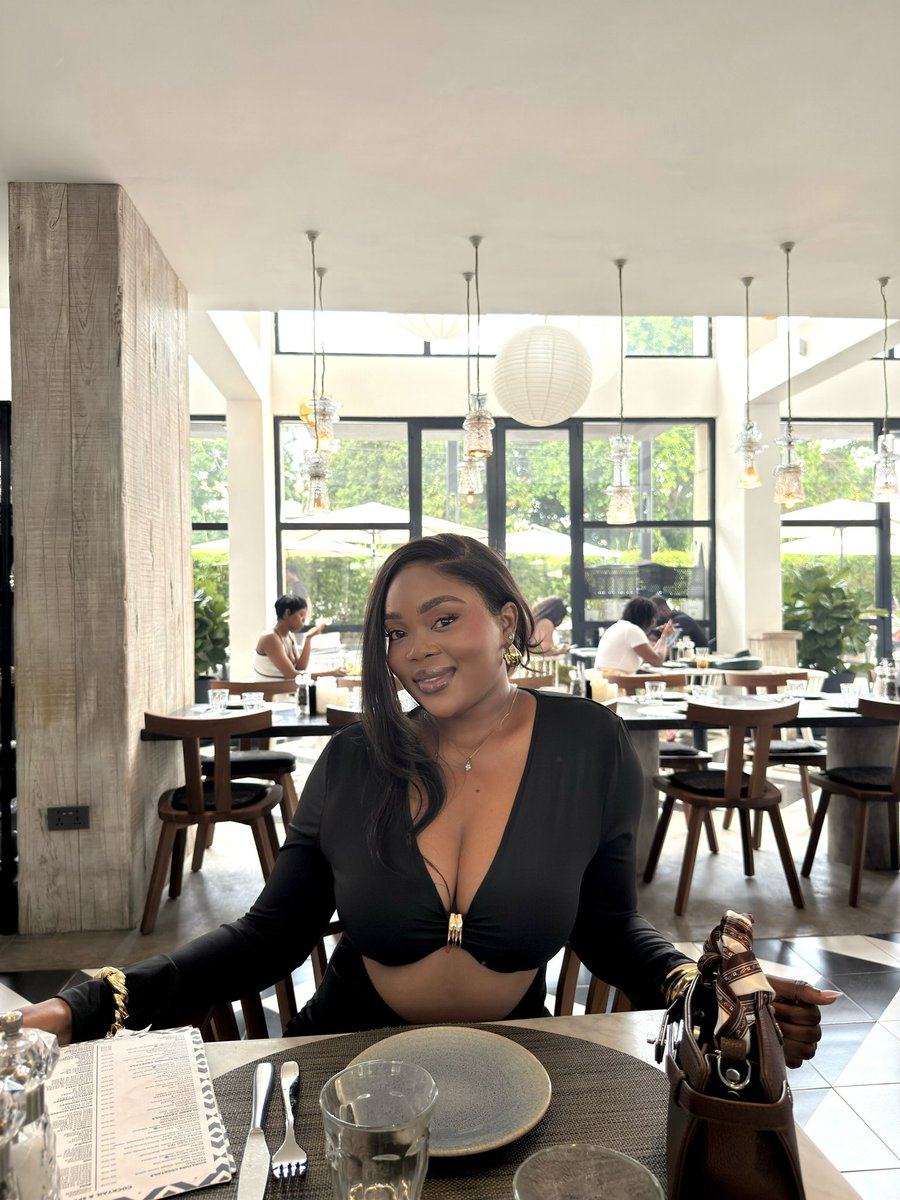 faiizabackup's tweet image. My alter ego was out today. Happy New Year guys 💓🎈