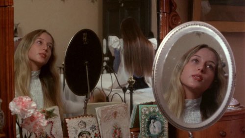 helencftroy's tweet image. picnic at hanging rock (1975)