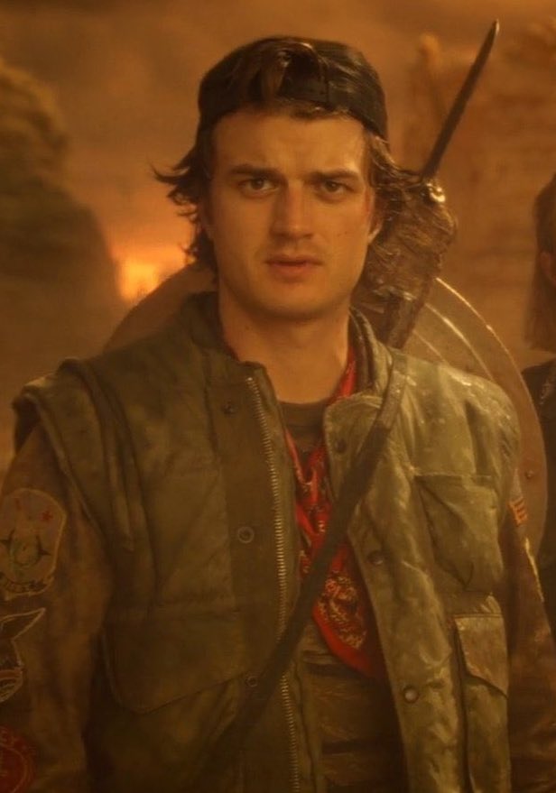 harringsunton's tweet photo. what normal people see: Steve Harrington 

what I see: Steve with Eddie’s spear and Eddie’s shield https://t.co/sZnOKqWaRJ
