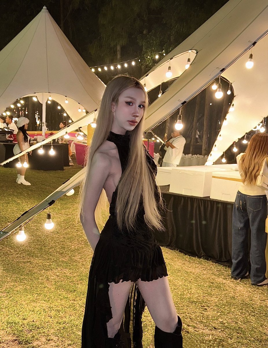 ปีนี้ก็ยังเหงา 🥺 ไม่มีใครกอดเลย 🌃😝
#โคราชนัดเย็ด #นัดเย็ดโคราช