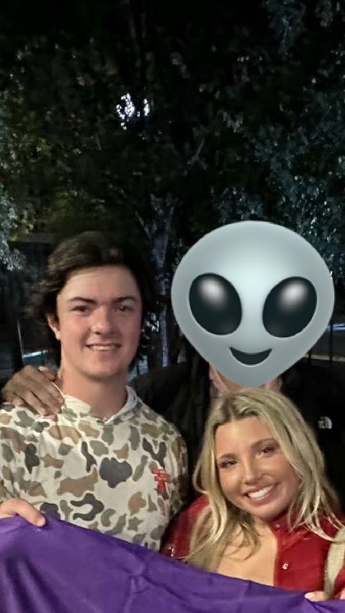 ToolFred's tweet image. Nuclear puss caused Behren to forget how to throw a football. 

#phagot #decimate