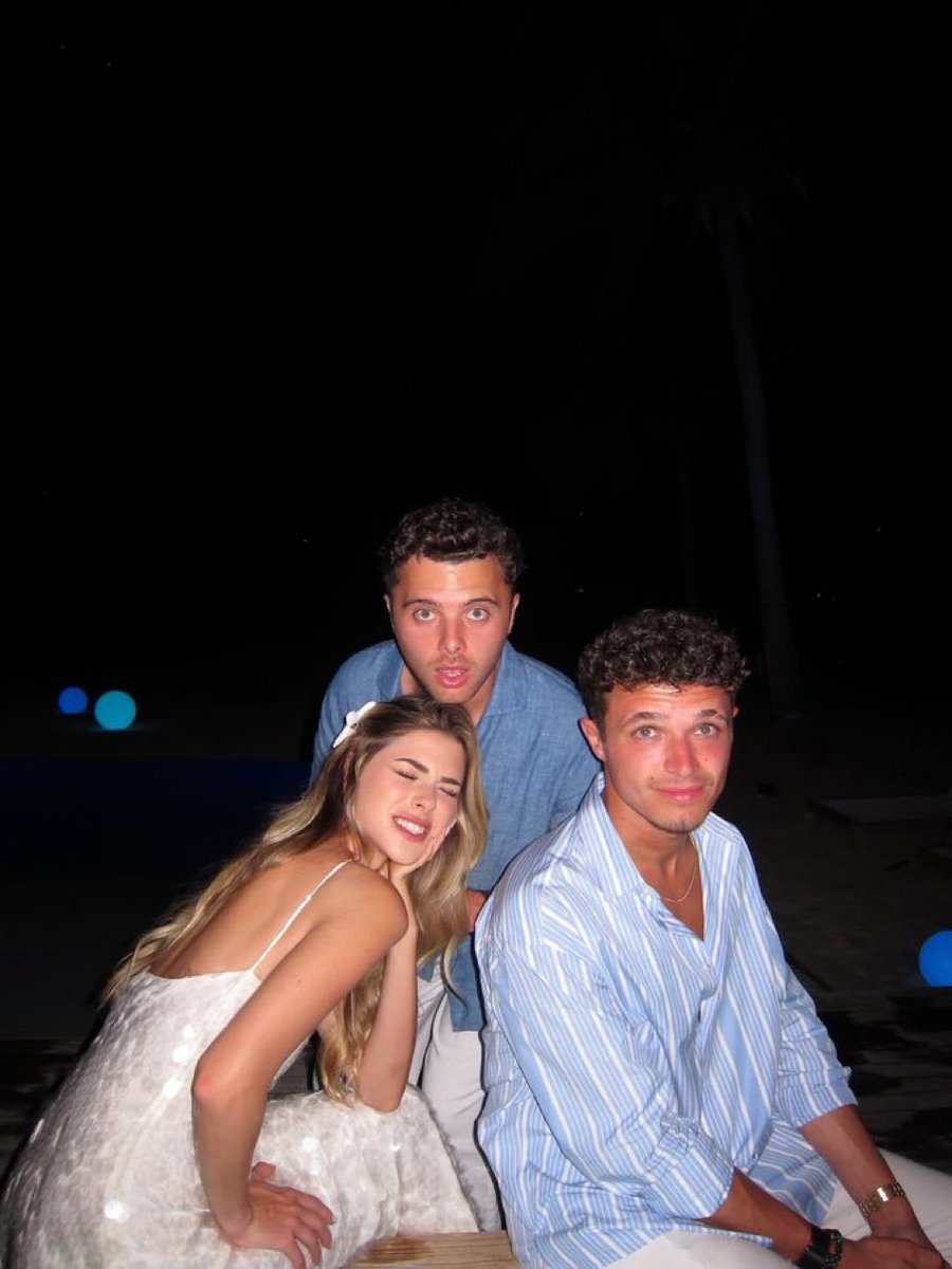 norriswon's tweet image. someone get lando sunscreen &amp;amp; aftersun immediately