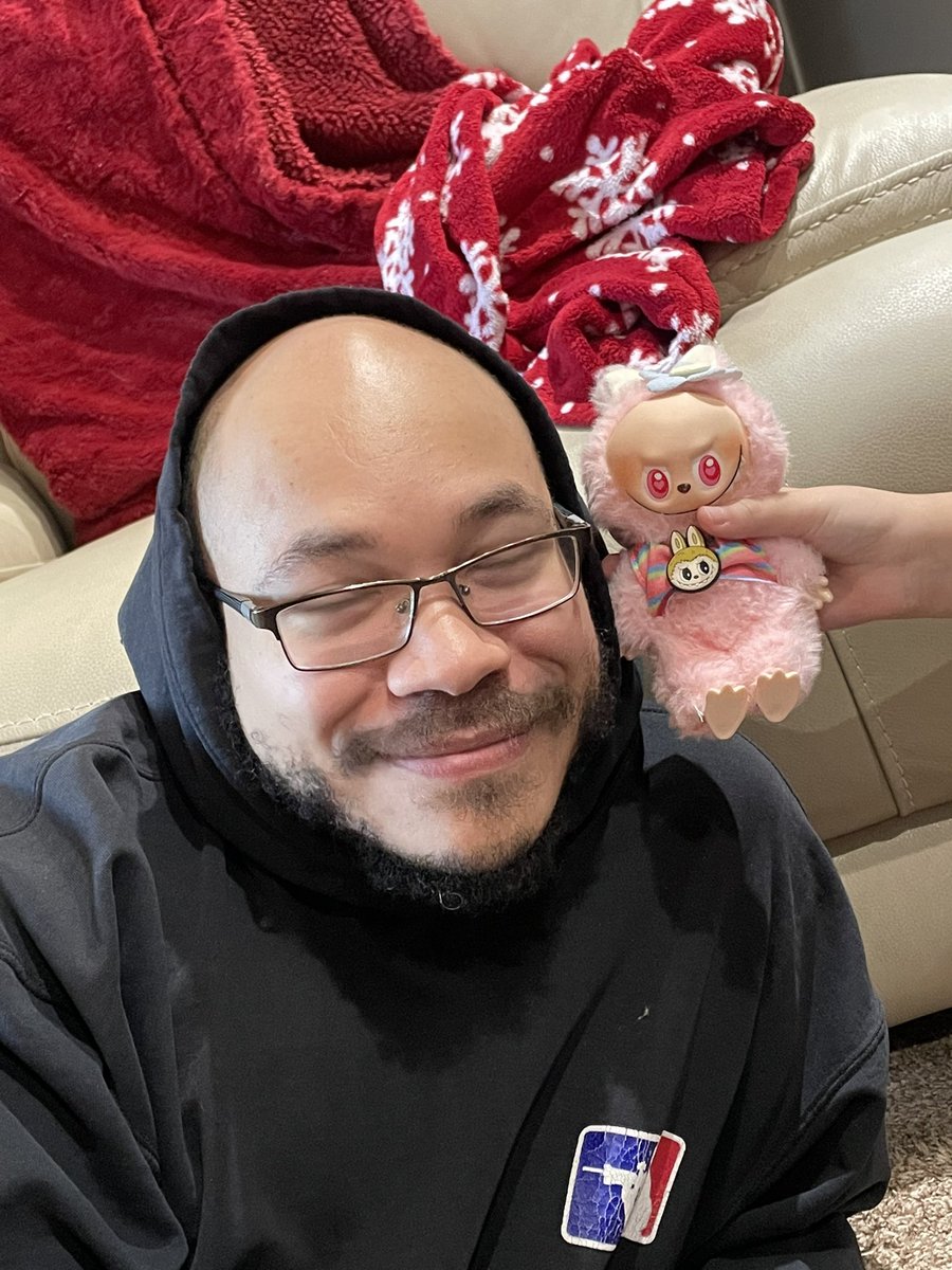 zWreckuh tweet media