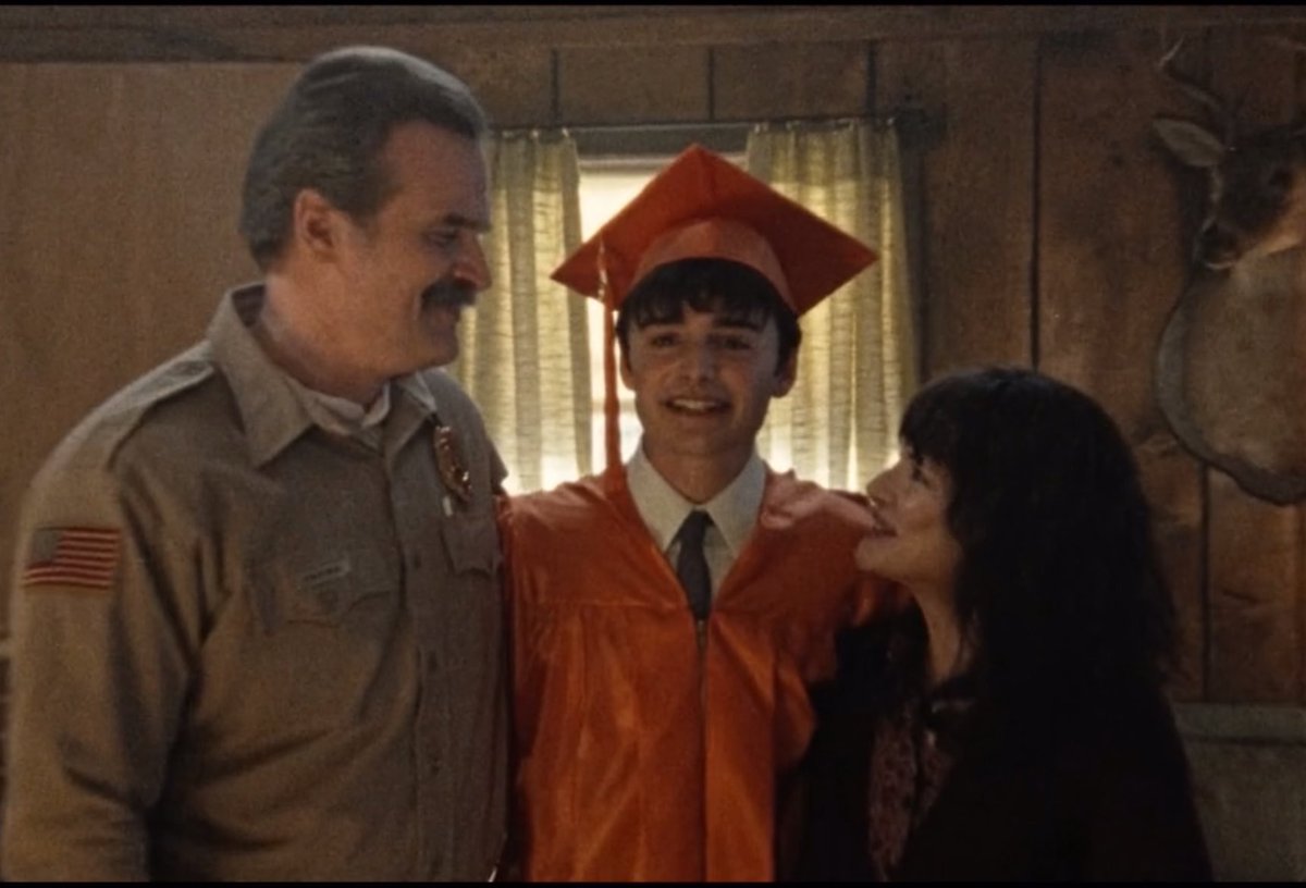 bylerthings's tweet image. ALIVE and he got her powers, her dad + the whole family, her best friend and a happy ending ❤️ #cope