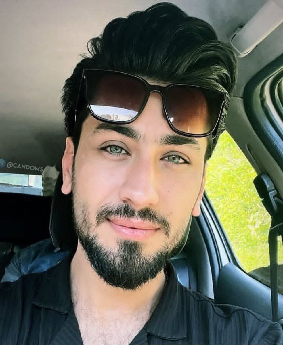 visegrad24's tweet image. BREAKING:

The 28-year-old Iranian anti-regime protester Shayan Asadollahi was shot dead by the regime’s security forces in the city of Azna tonight

2 other protesters were also shot dead in the city by regime thugs. The crowd is now burning down the regime’s police station