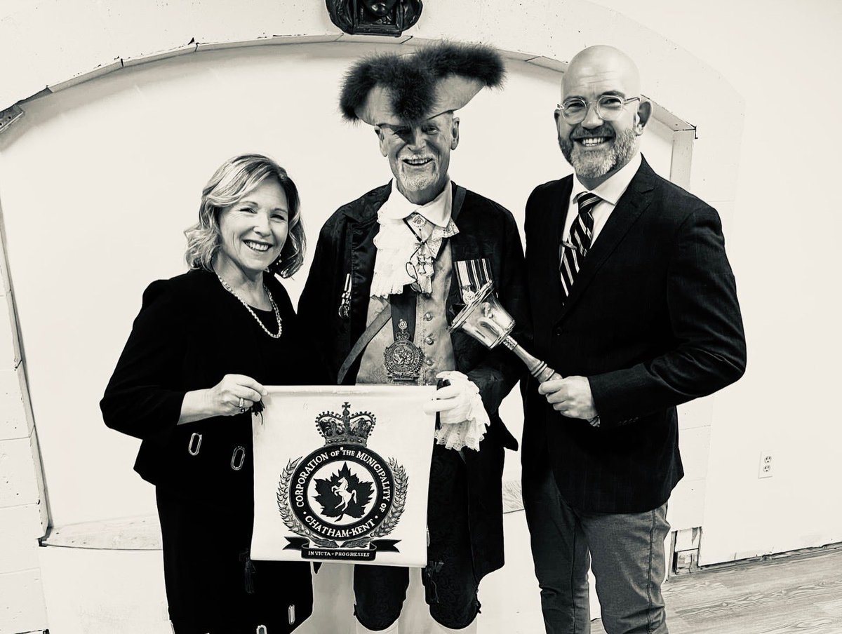 Aaron__Hall tweet media