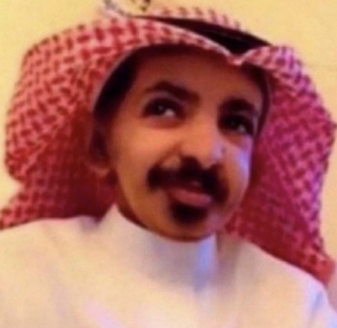 َ tweet media