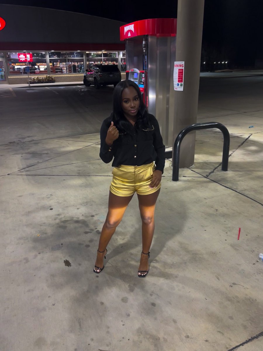 And just like that… she’s back 🖤