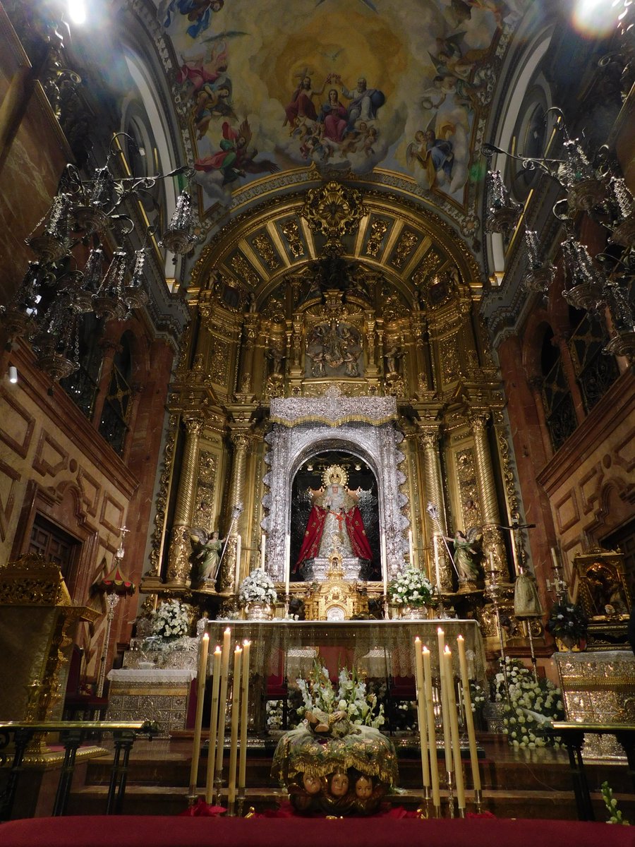 1 de enero... Solemnidad de Santa María, Madre de Dios.
<a href="/Hdad_Macarena/">Hermandad de la Macarena</a>