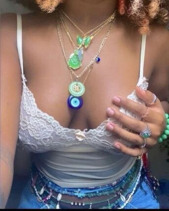 AguramaJohn's tweet photo. Can you sleep with a woman while wearing such necklaces and waist beads? https://t.co/OOzCNgPc8g