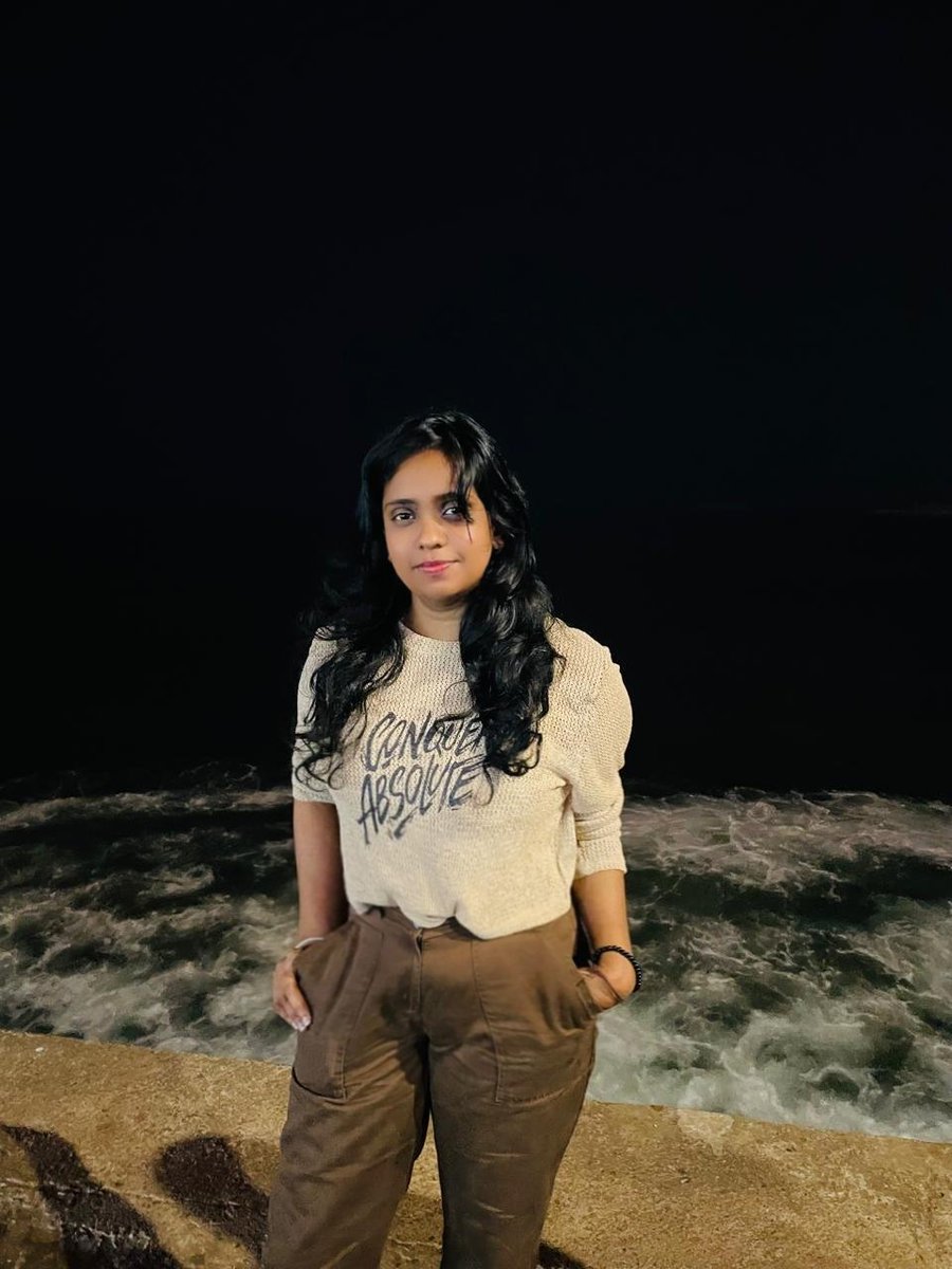 umsandyzu's tweet photo. Midnight tides and New Year vibes🌼🧸
Sea you in 2026! 🥂♥️
🎀🐅

#umsandyzu #DQG #DraqGirls https://t.co/gp1KJ15oGo