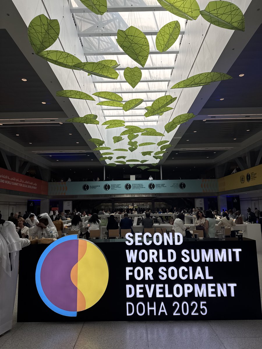 UNUWIDER's tweet image. Rebuilding trust was at the heart of one of UNU-WIDER’s 2025 highlights. At the #SocialSummit2025 in Doha, we co-hosted a Solutions Session drawing on insights from the World Social Report 2025.
#2025recap