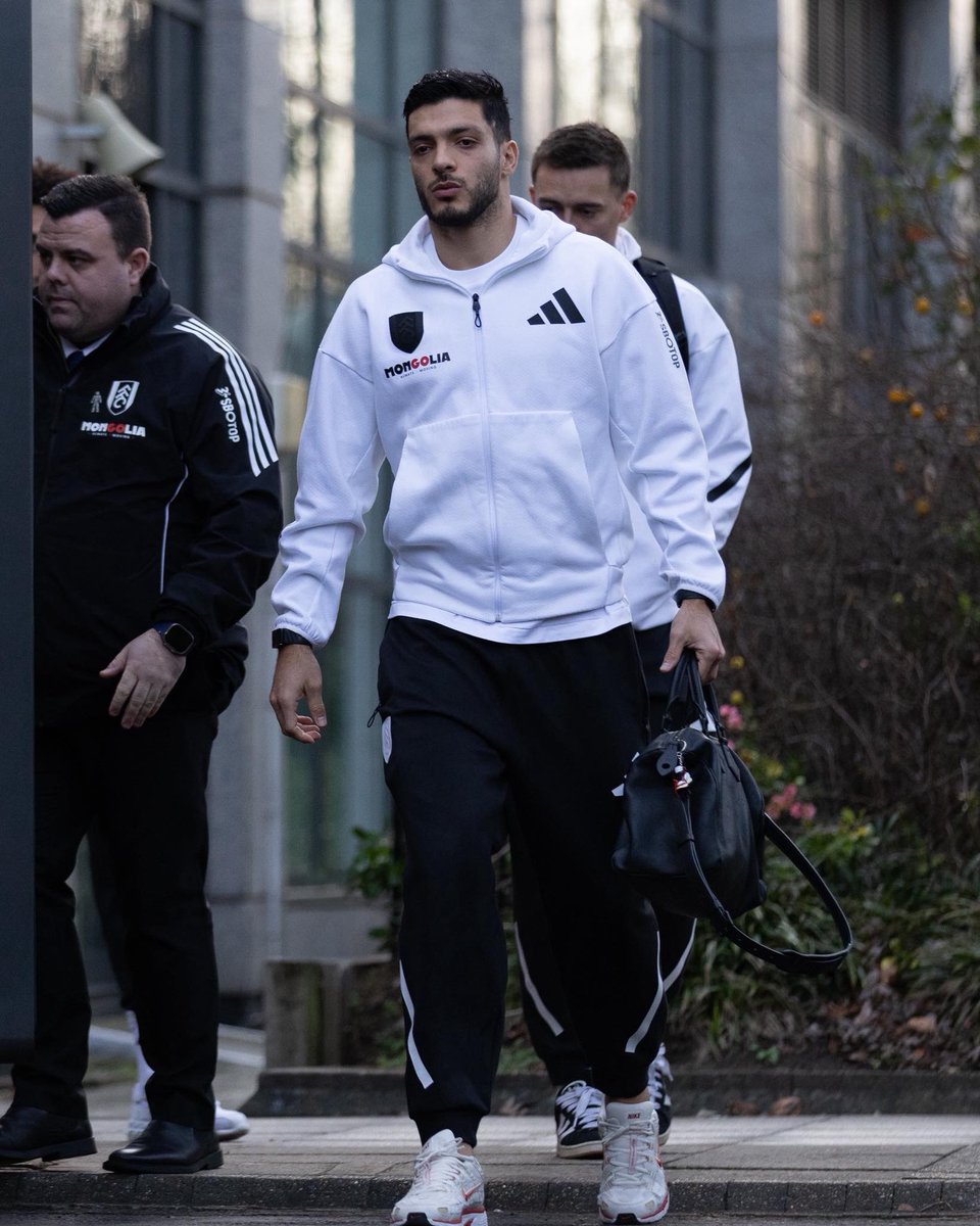 PhotoAdamBrooks's tweet photo. @FulhamFC checking in ahead of the LDN derby.

📍Selhurst Park

📸 @PhotoAdamBrooks @mancityhardcore 

#fulhamfc #PremierLeague #ffc https://t.co/YQSljpKJHH
