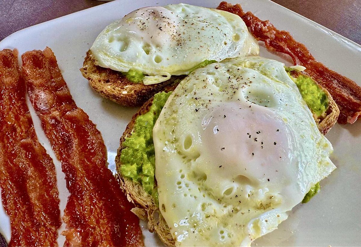 homevsfastfood's tweet image. [homemade] fried egg on avocado toast
👉 homecookingvsfastfood.com
#friedeggonavocadotoast #homemadebreakfast #avocadoaddict #brunchgoals #foodiefavorites #homecooking #food #recipes #foodpic #foodie #foodlover #cooking #hungry #goodfood #homecookingvsfastfood