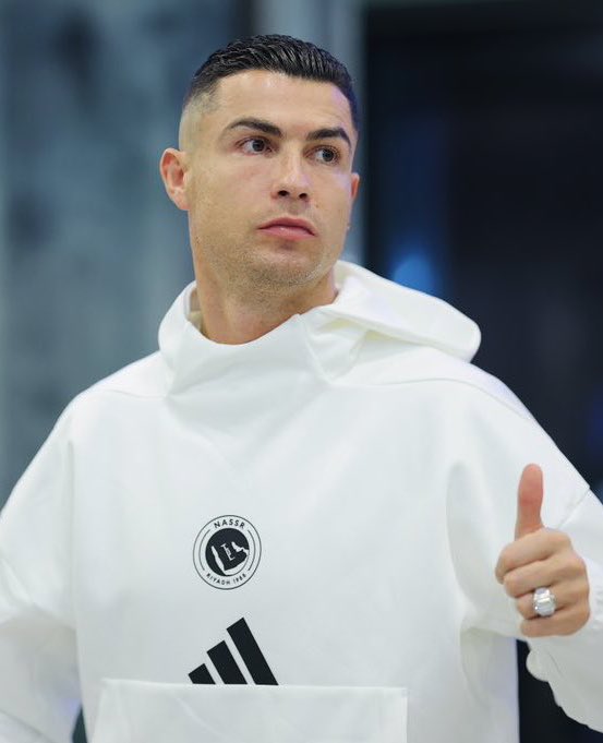 Cristiano Ronaldo News tweet media