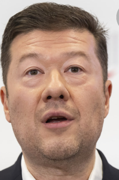 ottovonufon's tweet photo. Koho zastupují tyto nuly? Znáte někoho, kdo volil SPD nebo tu PoRnO stranu? Blbci a kariéristi volili STBáka, to je jasný. Ale toto? Toto?!!! 🤡🤡🤡To přece není možné. 🤣🤣🤣 To je taková intelektuální slabota, že by jejich pozici zvládl (daleko lépe) jakýkoliv mražený výrobek. https://t.co/4vWIPpMNo0