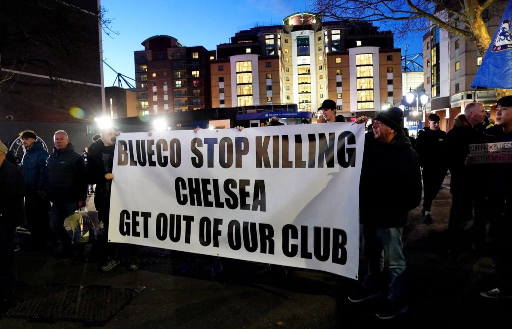 itsdoobz25's tweet image. CALLING ALL CHELSEA FANS!!

WE MUST PROTEST AGAINST THESE OWNERS AND THESE SPORTING DIRECTORS AT OUR NEXT HOME GAME WHICH IS ARSENAL ON THE 14TH JANUARY BEFORE KO!!

THEN THE NEXT HOME GAME WHICH IS BRENTFORD ON THE 17TH BEFORE KO!!

SPREAD THE WORD; WE WANT OUR CHELS BACK!!!