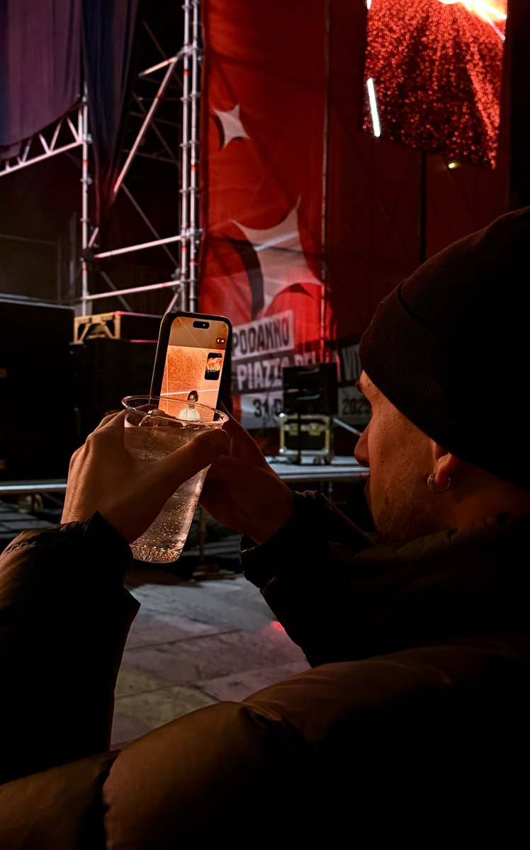 𝓻𝓮𝓪𝓵𝓭𝓪𝓷𝓷𝓷𝓪𝓵𝓮𝓼𝓼𝓪𝓷𝓭𝓻𝓸🐬 tweet media