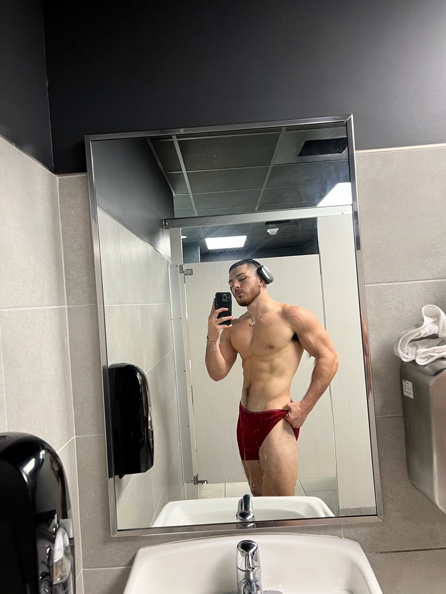 Pretty Dicky 😋 tweet media