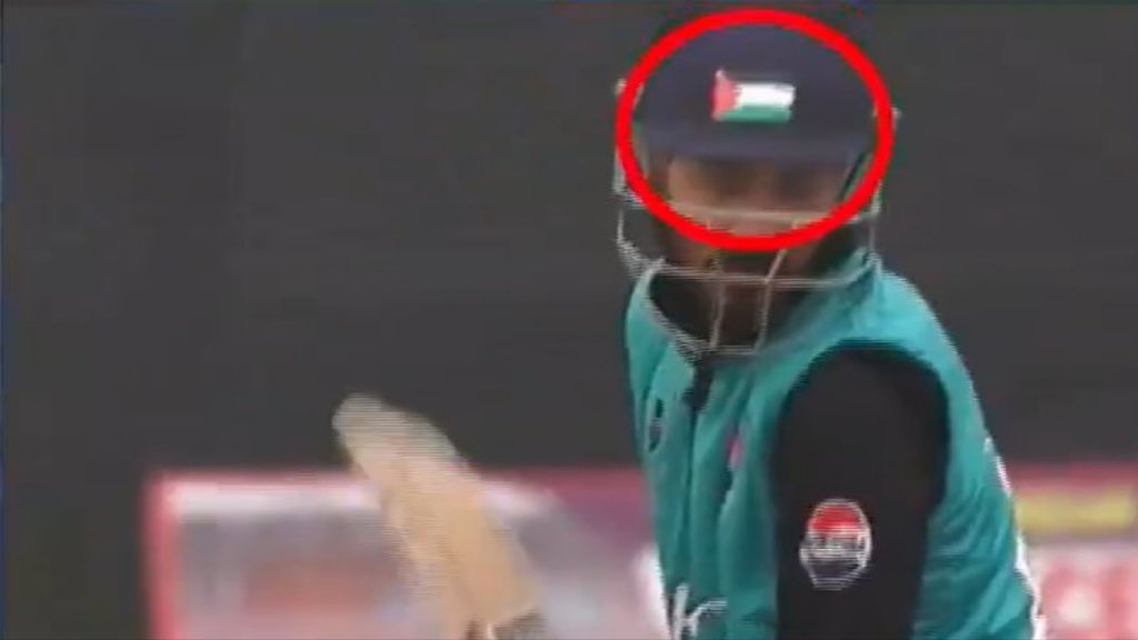 shashank_ssj's tweet image. Jammu &amp;amp; Kashmir cricketer Furqan Bhat is wearing a Palestinian flag instead Indian Tricolour on his helmet.

Shameful.

@BCCI must act!!