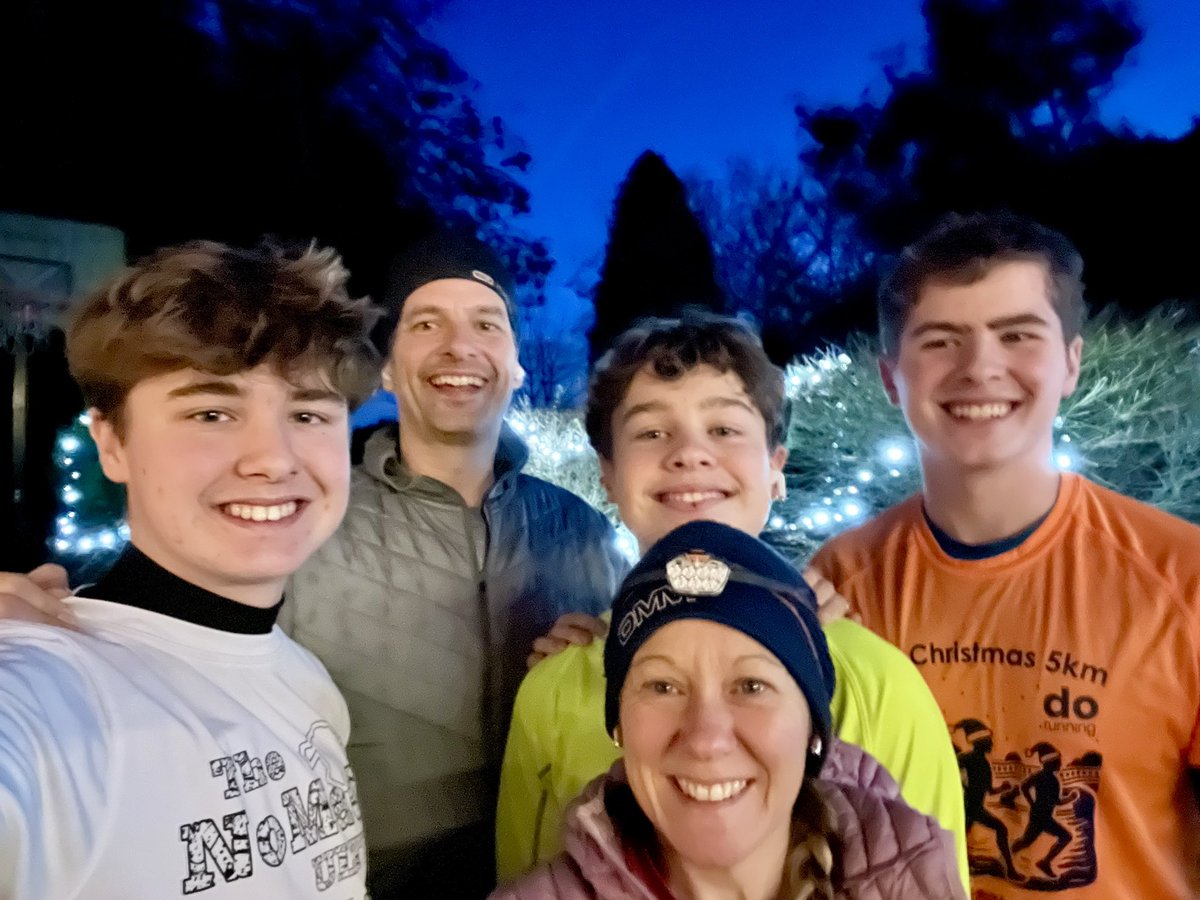 NicoleSAtkinson's tweet photo. Year 5 family @REDJanuaryUK starts again for 2026 - as something that started as a way for us to spend time together, get outside & have a joint endeavour it seems to have become a permanent family feature to the start of the year #REDJAN #NHS1000miles https://t.co/TH83cAUeuu