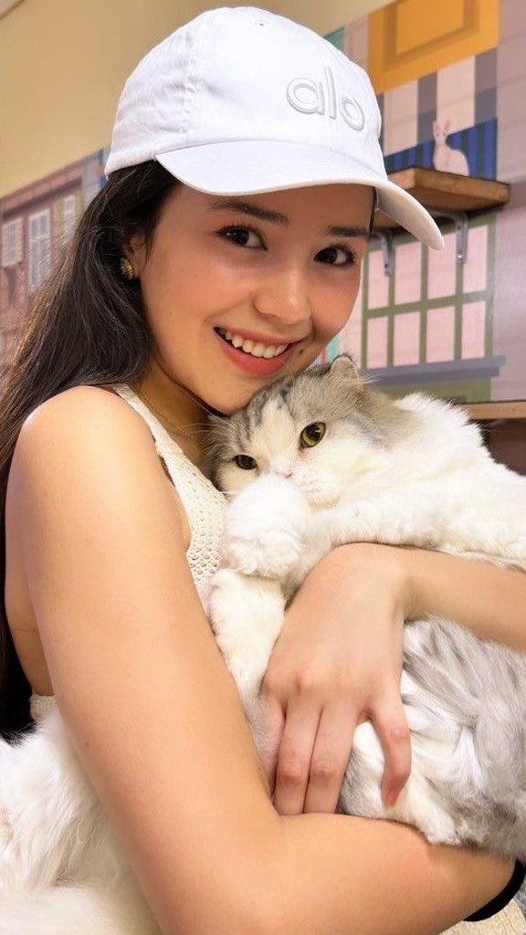 nyai decul edan tweet media