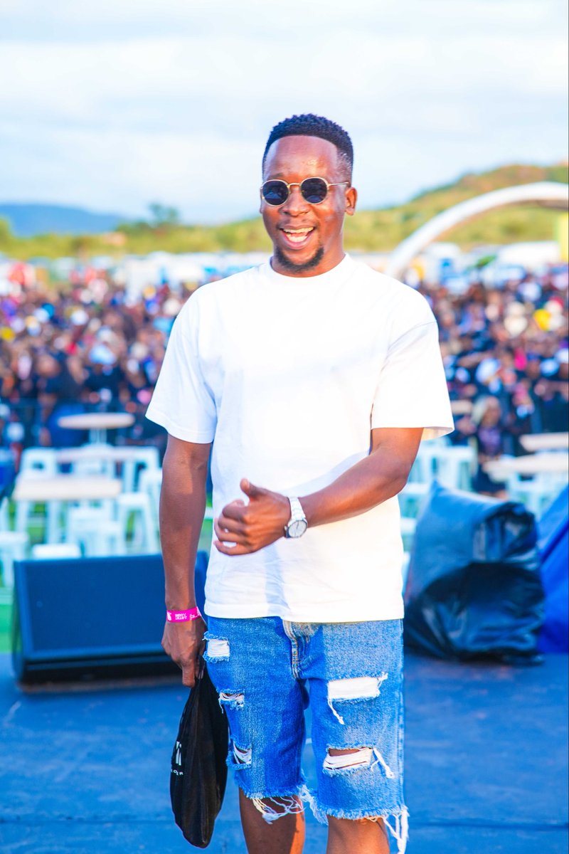 Happy New Year fam 🖤✨
2026: More music