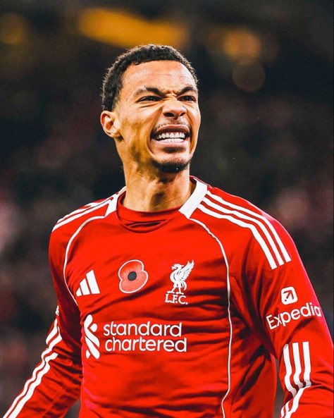 اقسم بالله سعيد بصفقه ايزاك عشان يوقف تطور هذا المصيبه 

الموسم الجاي او الموسم هذا إذا جاهز آيزاك بيتهاوش مين يلعب اساسي و مستحيل تجمعهم بتشكيلة وحده