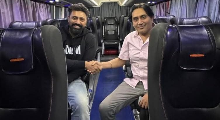 CineBuff2003's tweet image. I'm really happy as #Devian today because #MegastarDev announced the release date of #BAD , #Tonic2 came out of the syllabus &amp;amp; post on #Khadaan2 ♥️

But the thing that saddens me, all these are coming this year, also he's having election campaigns, don't know what's gonna happen