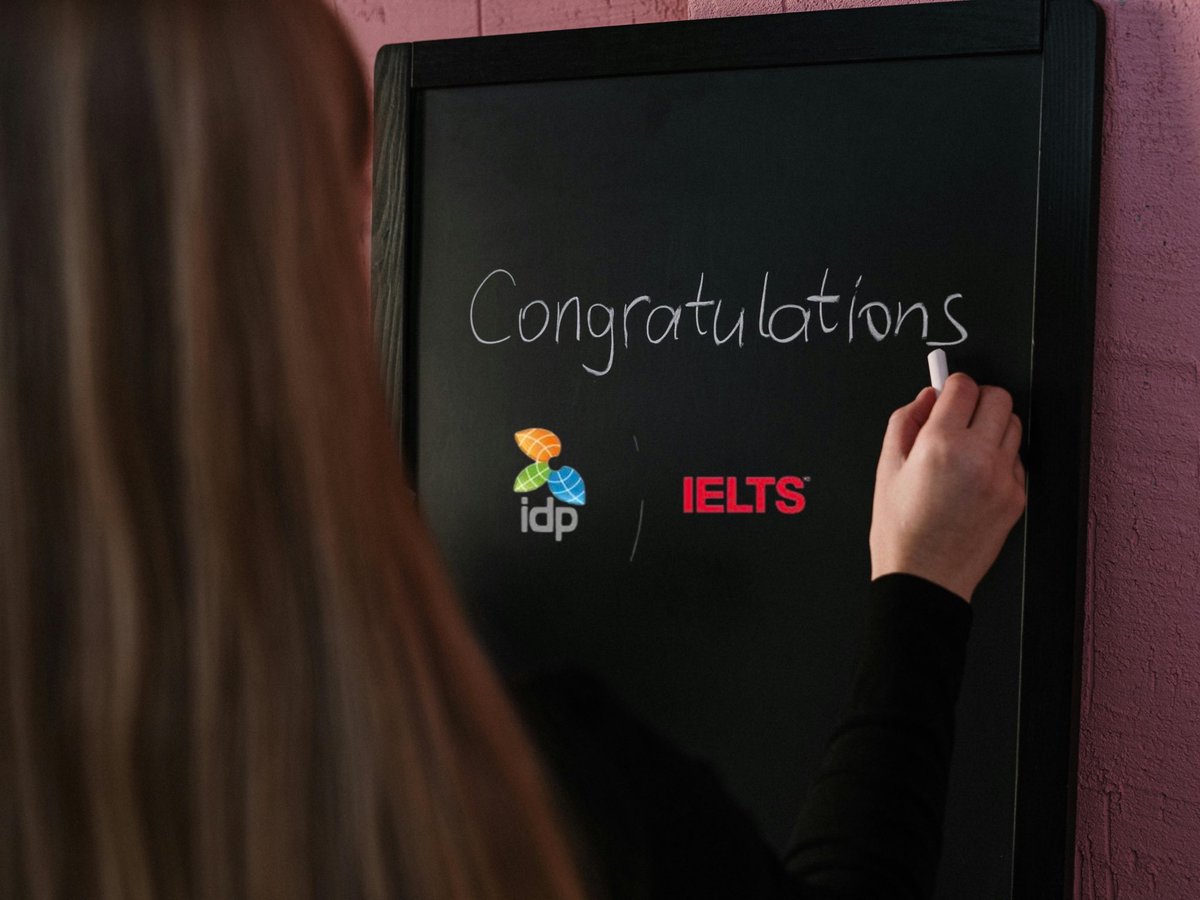 هو المعيار العالمي الأول لدخول و الجامعات الخاصة والحكومية.📂. 
🔹يساعدك في إكمال الدراسات العليا🏴
🔹مقياس لتحديد مستواك في اللغة.📰
🔹يساعد في عملية التوظيف والترق في الشغل كورس #أيلتس بالدرجة التي تطلبها أو تناسب مستواك 📩
#السعودية #الضمان_الاجتماعي_المطور #خليجنا_واحد