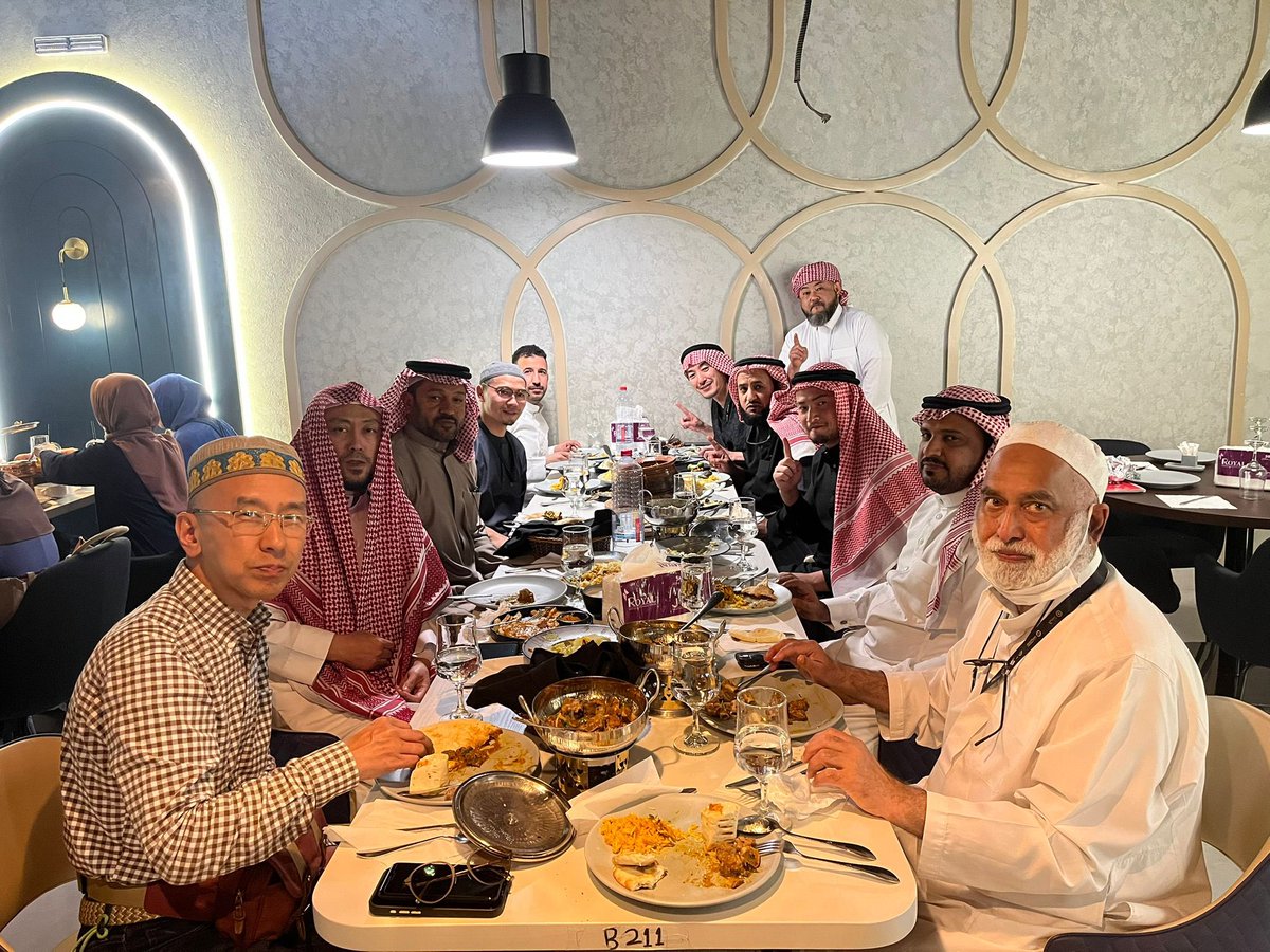 سعدت بلقاء وفد اليابان بقيادة <a href="/SaeedSato/">Saeed Sato サイード佐藤</a> والشيخ سليم الرحمن في #برنامج_عمرة_العالم، جزى الله القائمين عليه خير الجزاء، وجعل هذا البرنامج عونًا لهم على عبادته.