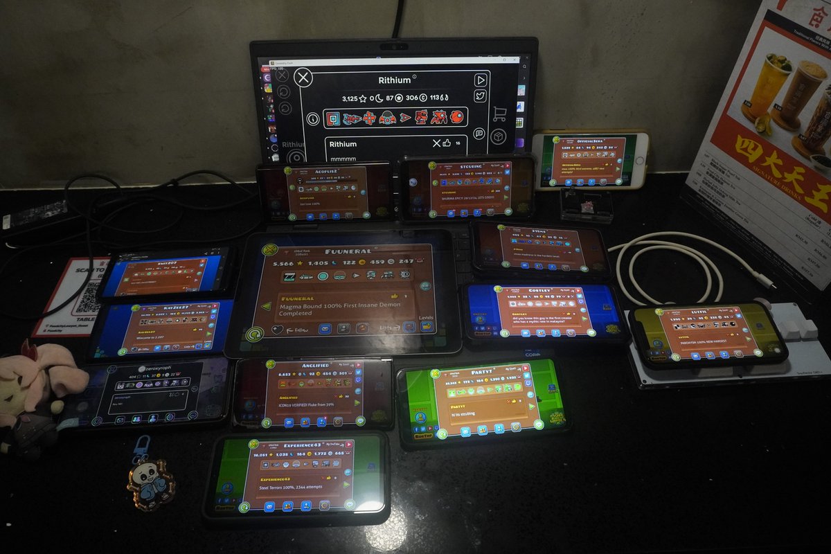 met with mister motion graphics <a href="/stcubing/">stcubing</a> thank you for the opportunity i hope you are blessed with vegemite 😇🥰